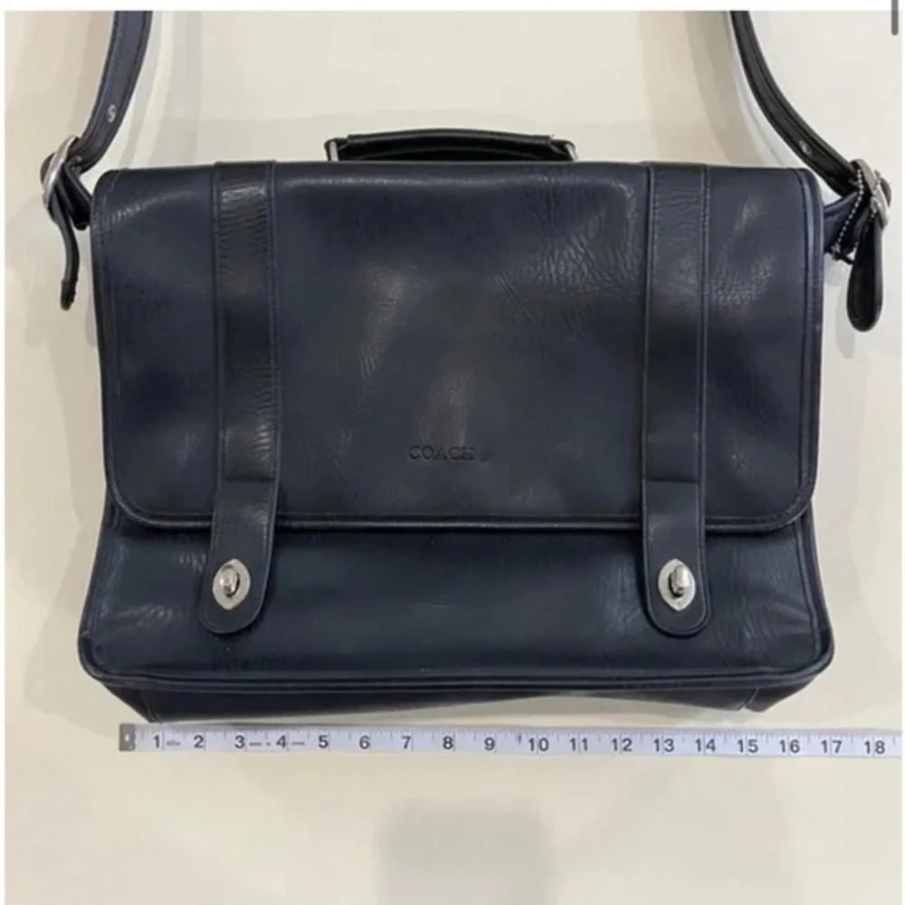 Vintage 1990s Coach Black Full Grain Genuine Leather Essex Messenger Laptop Bag